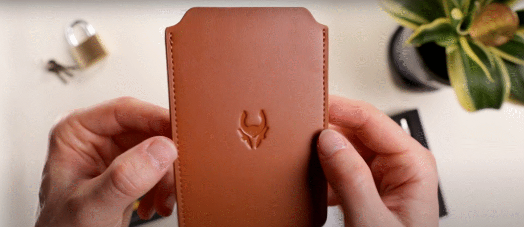 cryptotag zeus leather case accessory