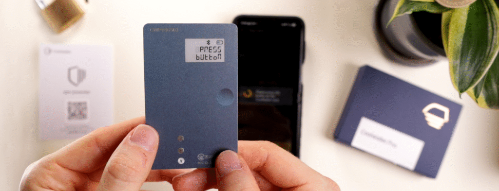 coolwallet pro device